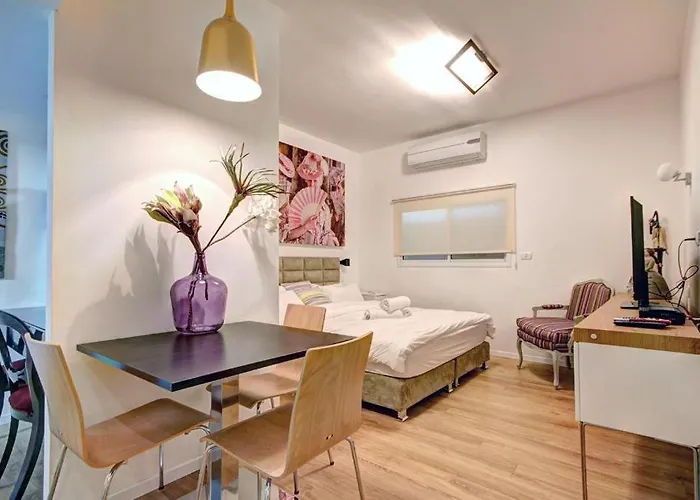Dizi 242 - By Beach Apartments Tlv