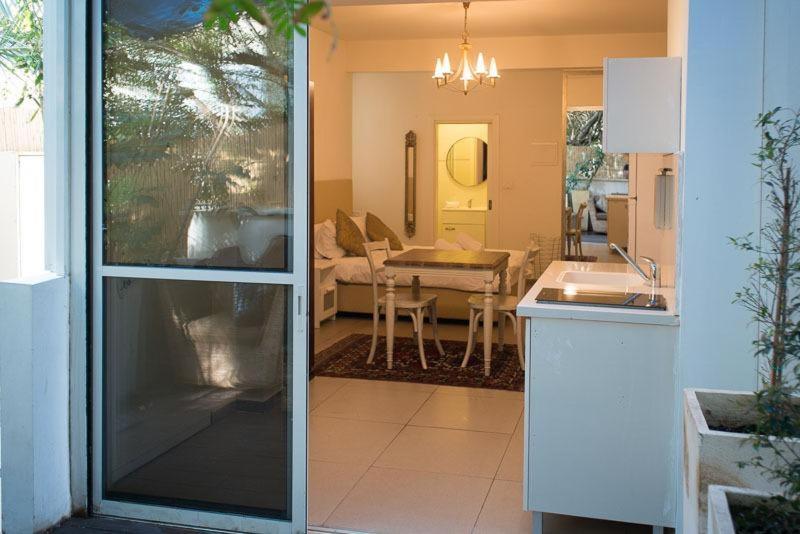Dizi 242 - By Beach Tlv